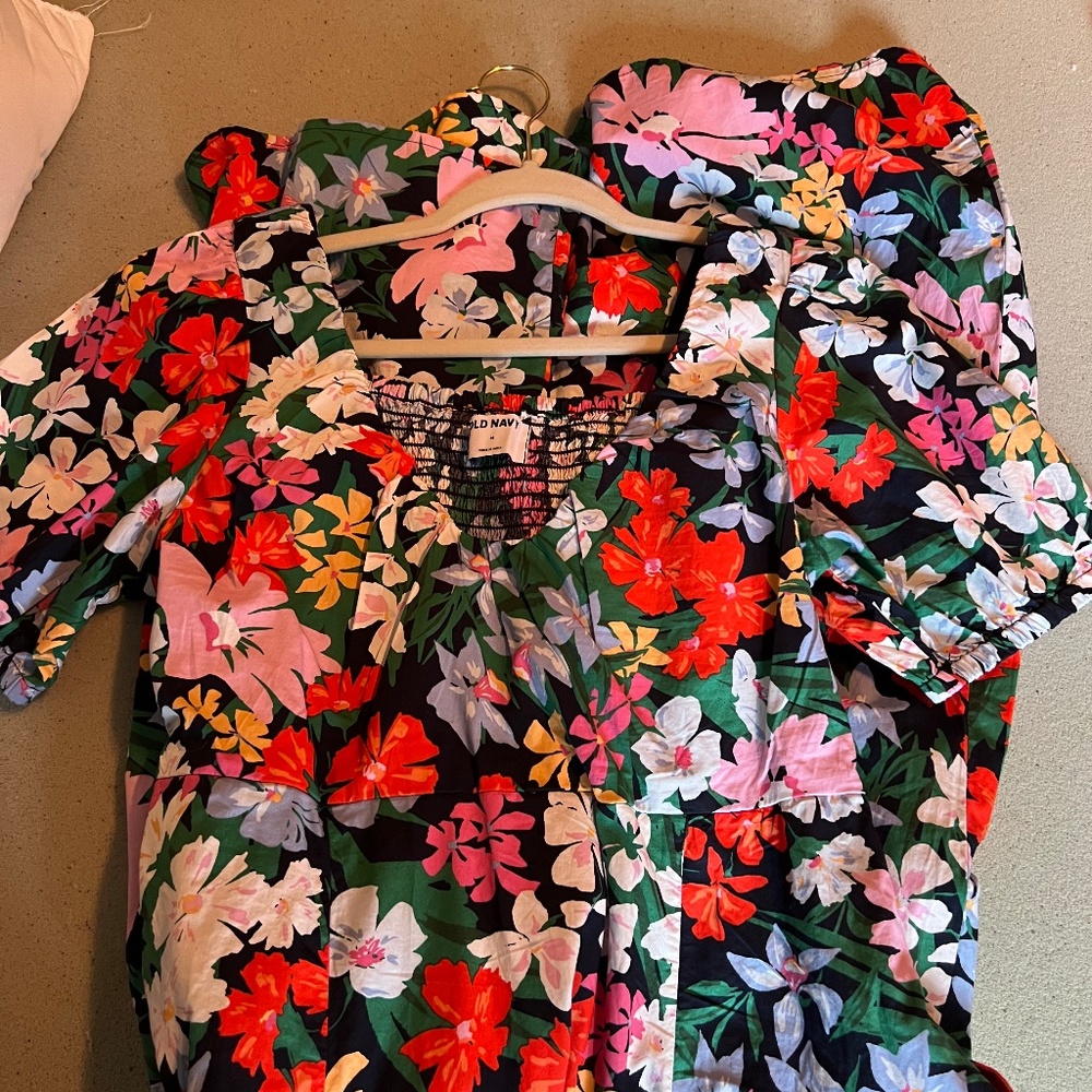 Old Navy Medium short sleeve midi dress